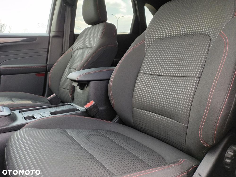 Ford Kuga 1.5 EcoBoost FWD ST-Line X - 26