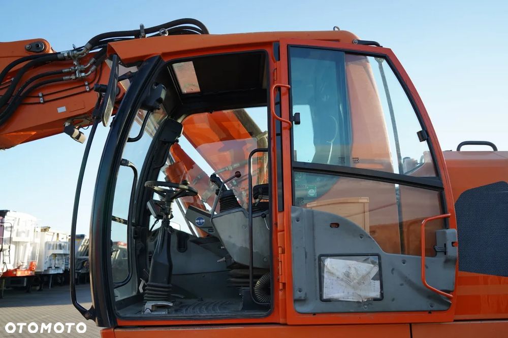 Liebherr A914 COMPACT / KOPARKA KOŁOWA / KOMPLET ŁYŻEK/ ORYGINALNY FABRYCZNY LAKIER / KLIMATYZACJA / KAMERY - 25