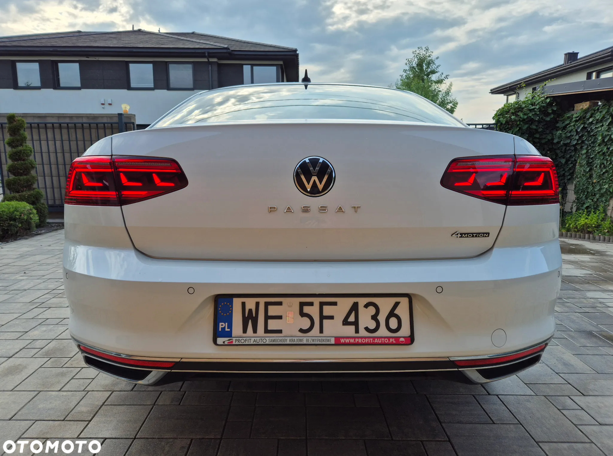 Volkswagen Passat 2.0 TDI 4Mot Elegance DSG - 9