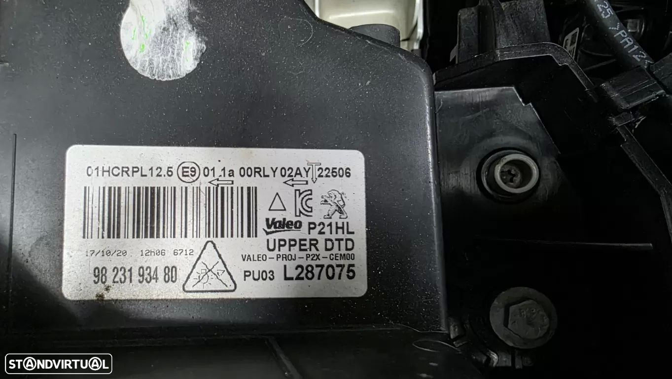 Peugeot 2008 1.2 PureTech GT Line EAT8 - 44