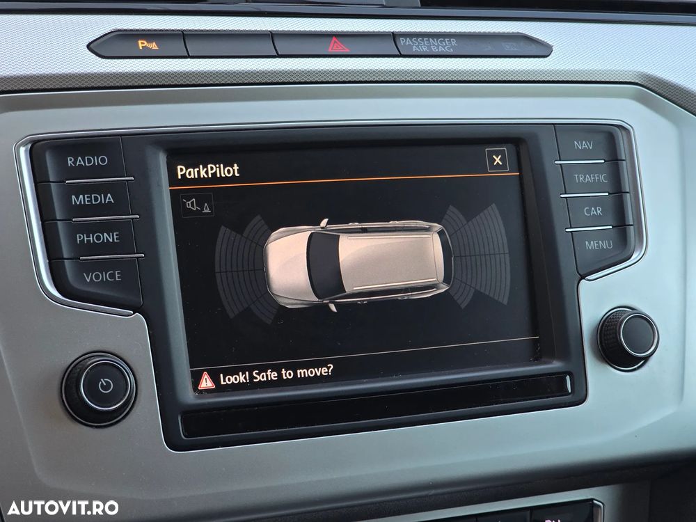 Volkswagen Passat - 27