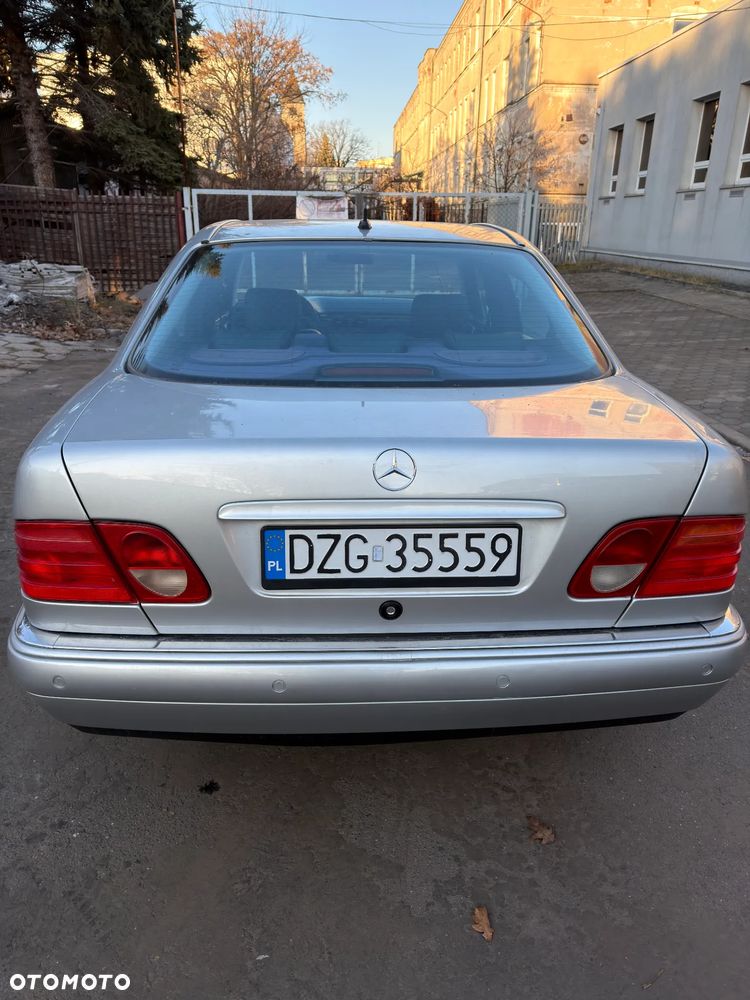 Mercedes-Benz Klasa E 430 T Avantgarde - 5