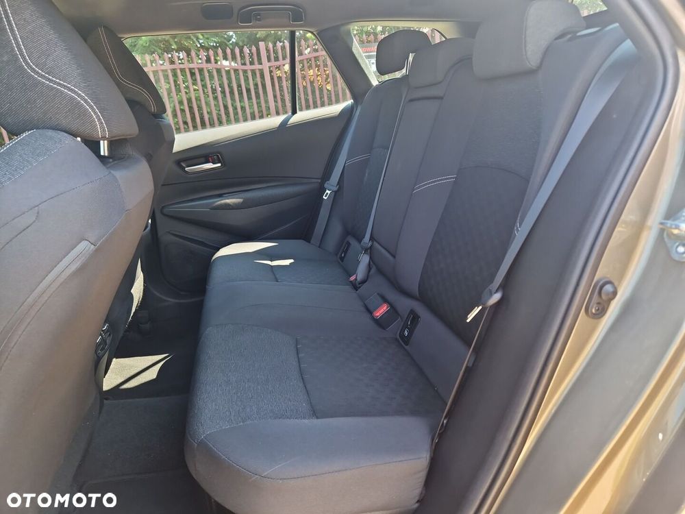 Toyota Corolla 2.0 Hybrid Comfort - 11
