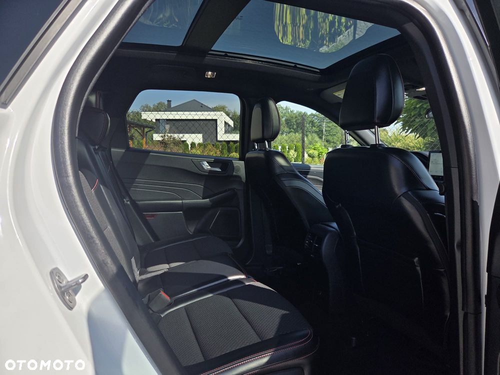 Ford Kuga - 28