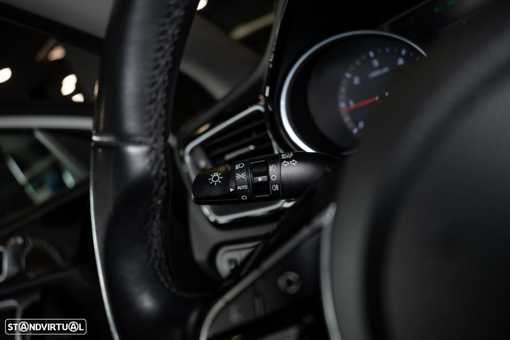 Kia Ceed SW 1.6 CRDi MHEV Dynamic - 35