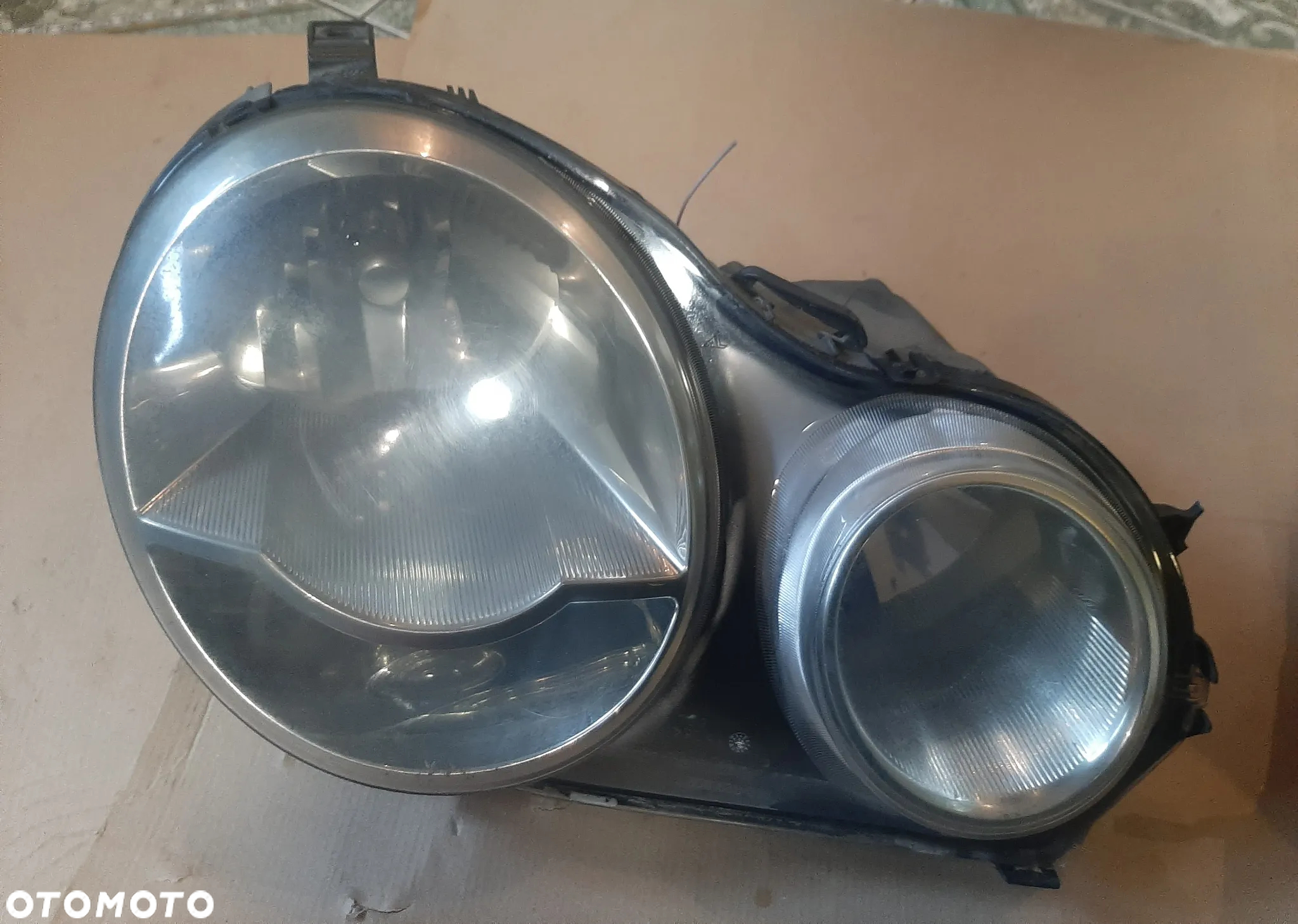 Lampa przód VW POLO IV  9N okular prawa lub lewa - 2
