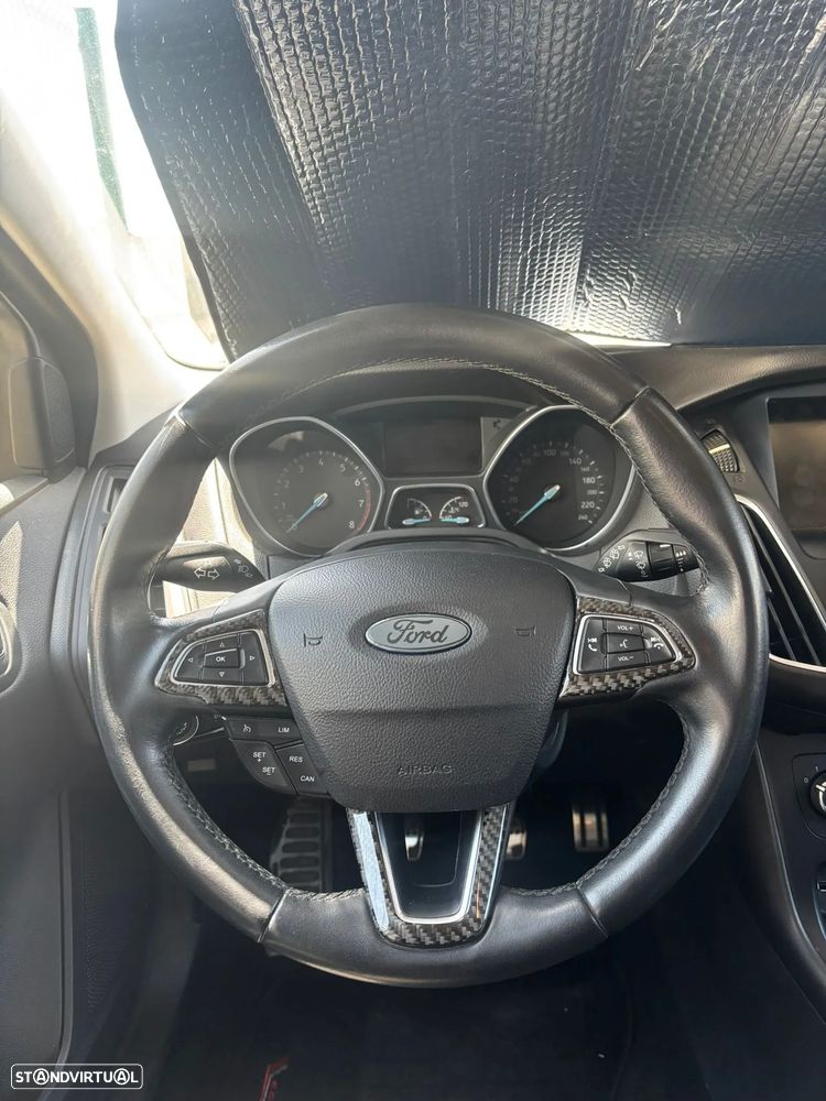 Ford Focus 1.0 EcoBoost S&S - 11
