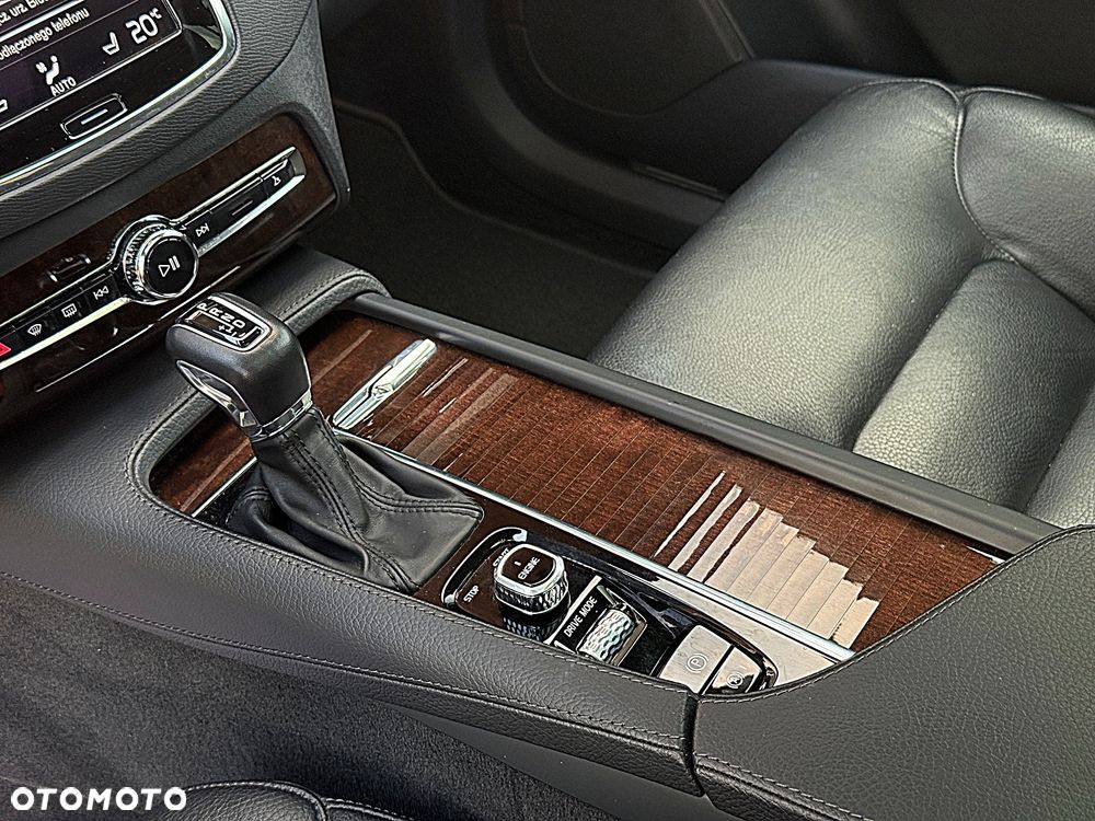 Volvo XC 90 T6 AWD Geartronic Momentum - 9