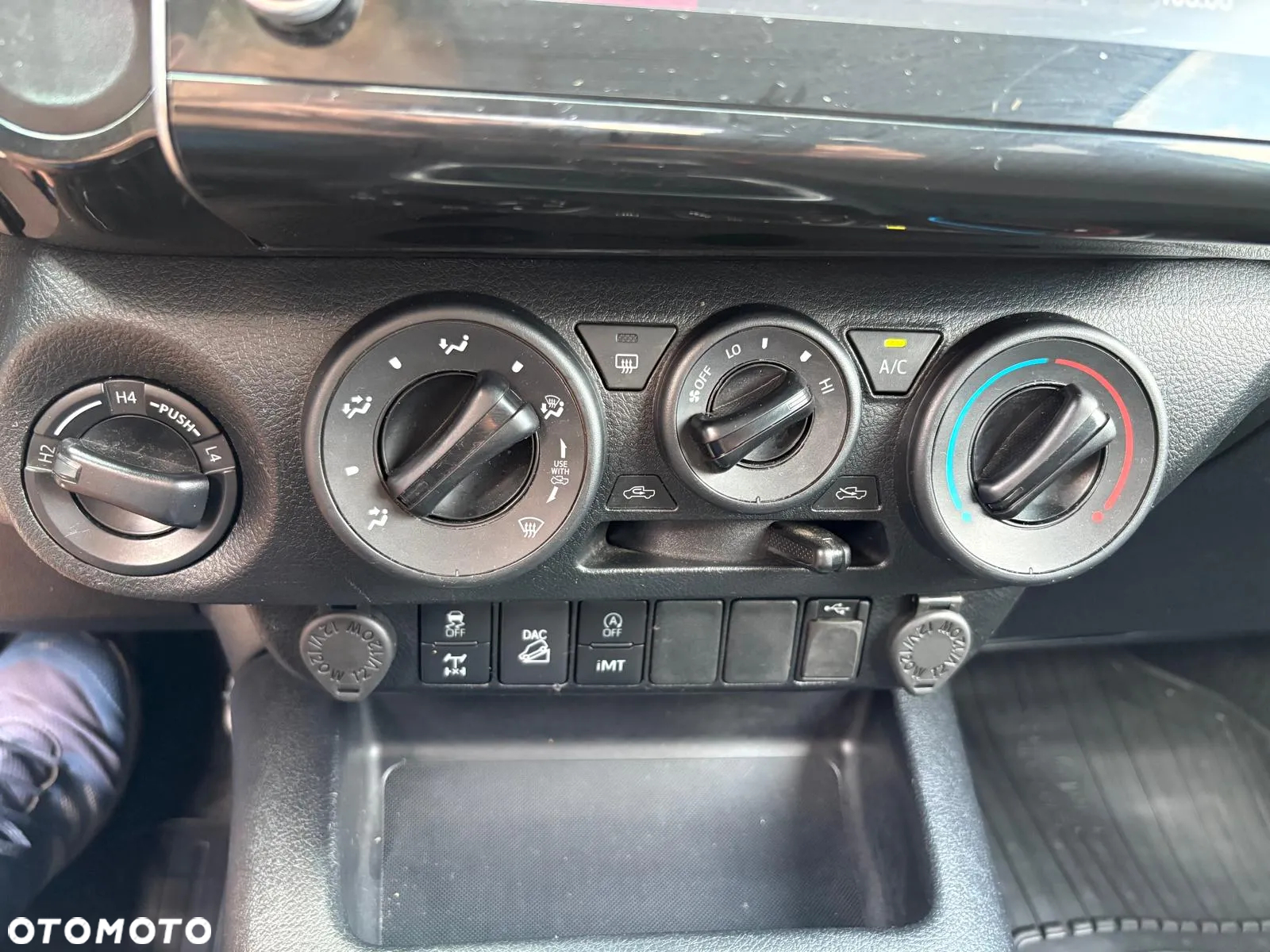 Toyota Hilux 2.8 D-4D Double Cab SR5 4x4 - 14