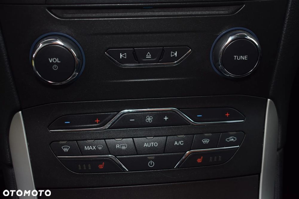 Ford S-Max 1.5 EcoBoost Titanium - 28