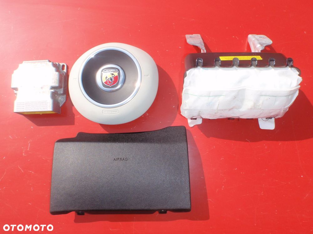 FIAT 500 LIFT DESKA KONSOLA KOKPIT PULPIT PÓŁKA PARAPET AIRBAG PODUSZKI POEIRTRZNE KIEROWCY PASAŻERA KOLAN PASY PAS DOPINACZE NAPINACZE PODUSZKA POWIETRZNA oryginał wymiana od ręki na MAGAZYNIE CZARNA SZARA Okazja Raz2 !!! - 10