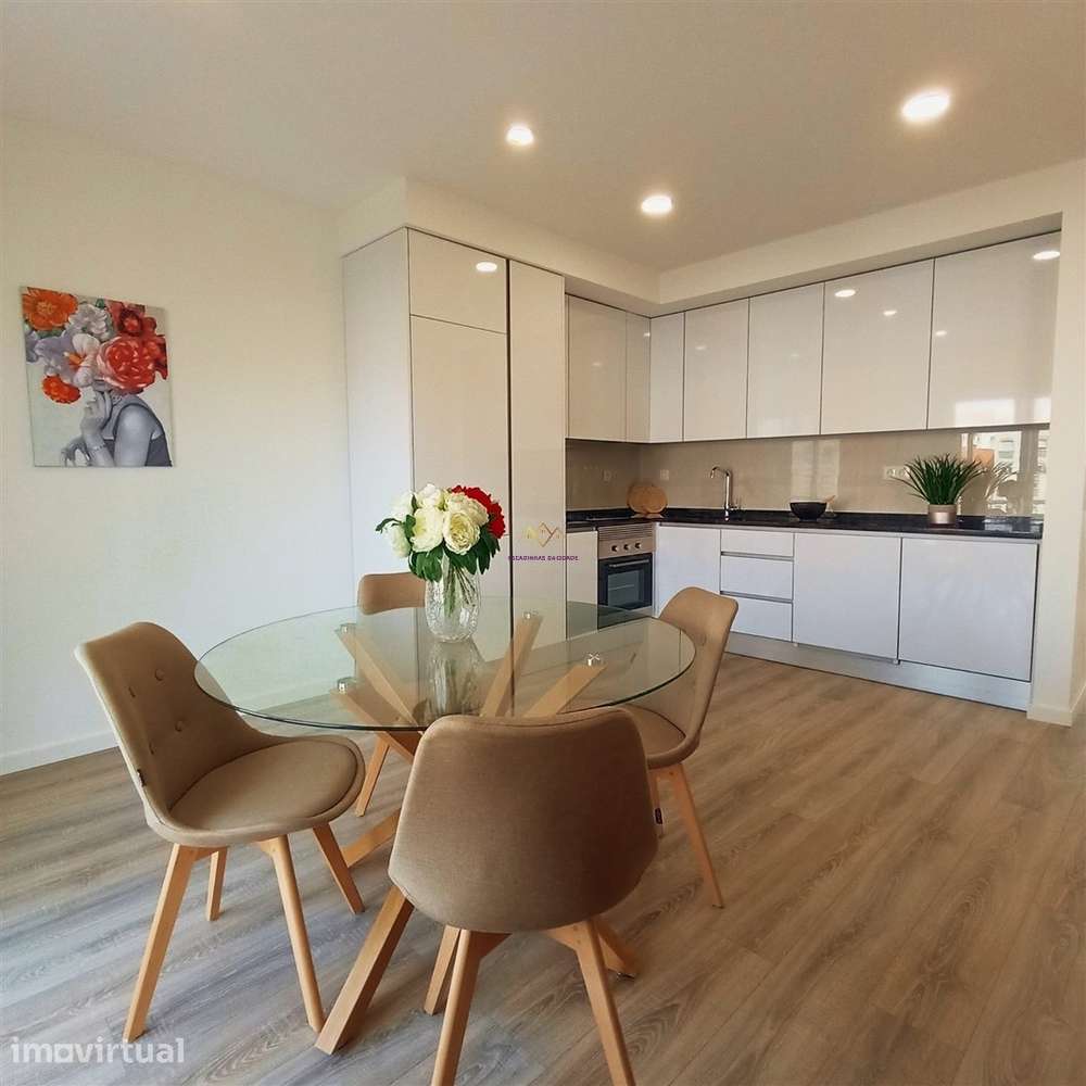 Apartamento T3 remodelado equipado e mobilado em Benfica - Grande imagem: 5/22