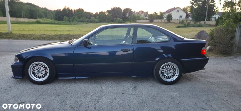 BMW Seria 3 320i - 3