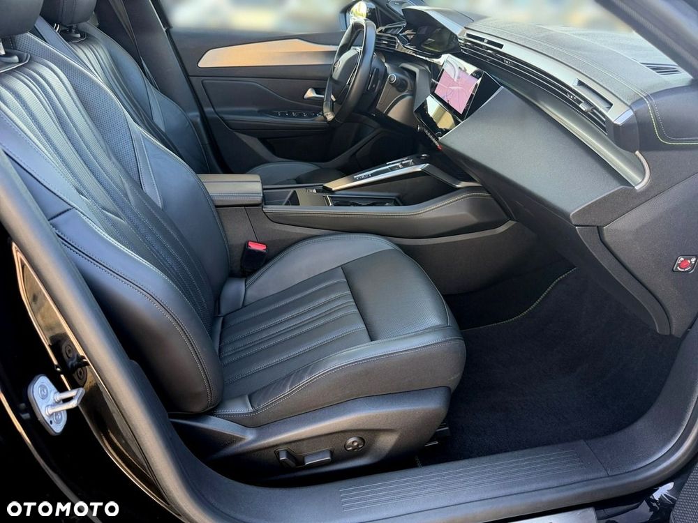 Peugeot 408 - 23