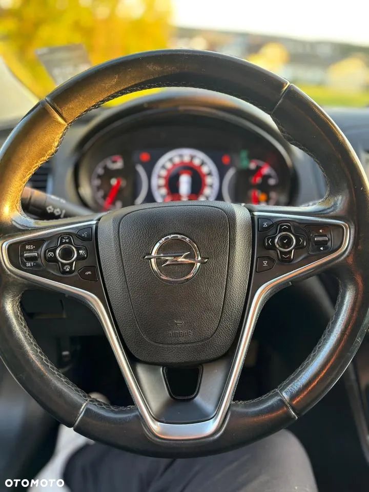 Opel Insignia 2.0 CDTI 4x4 Country Tourer ecoFLEX - 2