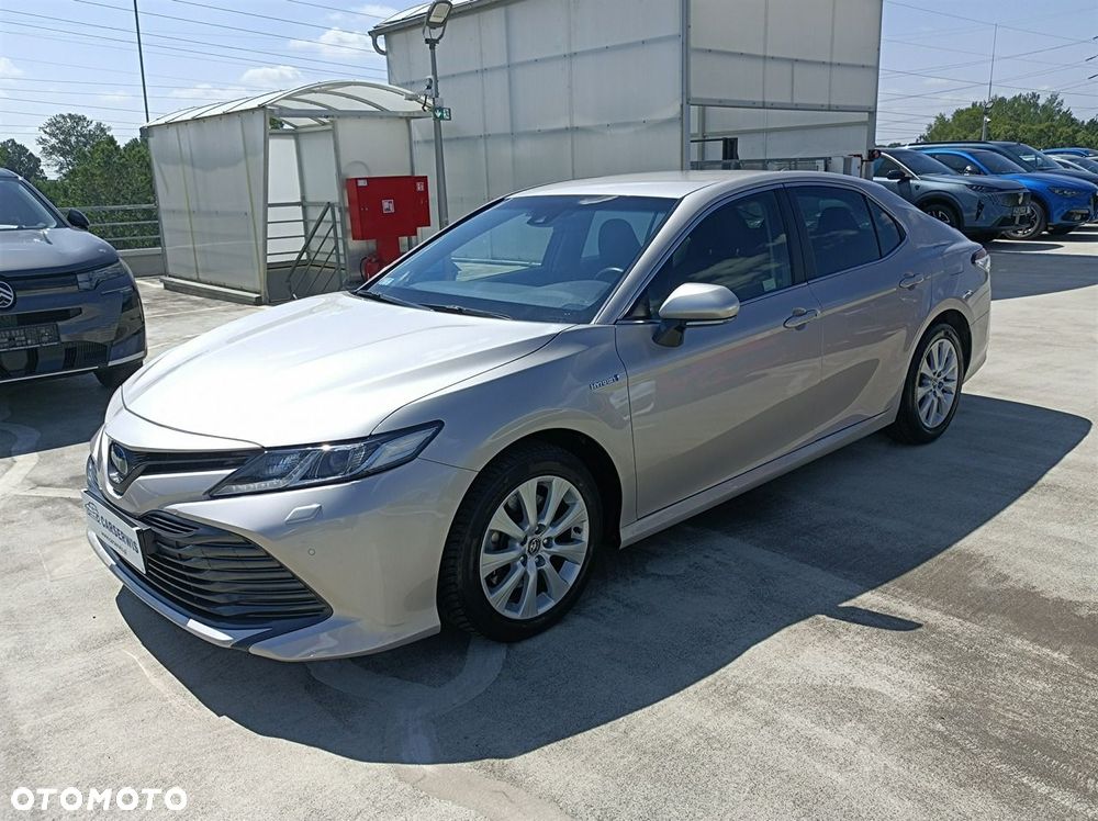 Toyota Camry 2.5 Hybrid Comfort CVT - 2