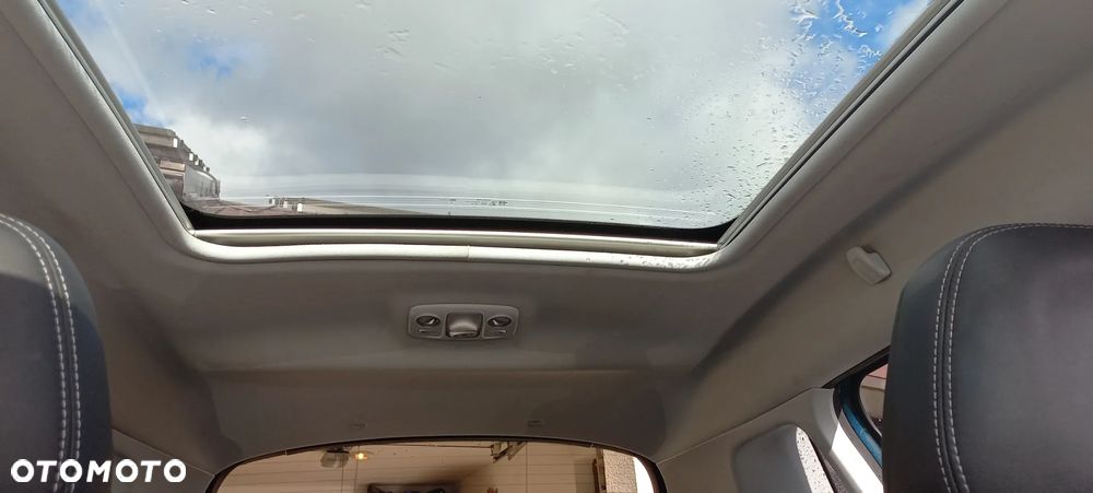 Peugeot 2008 1.2 Pure Tech Allure S&S - 15