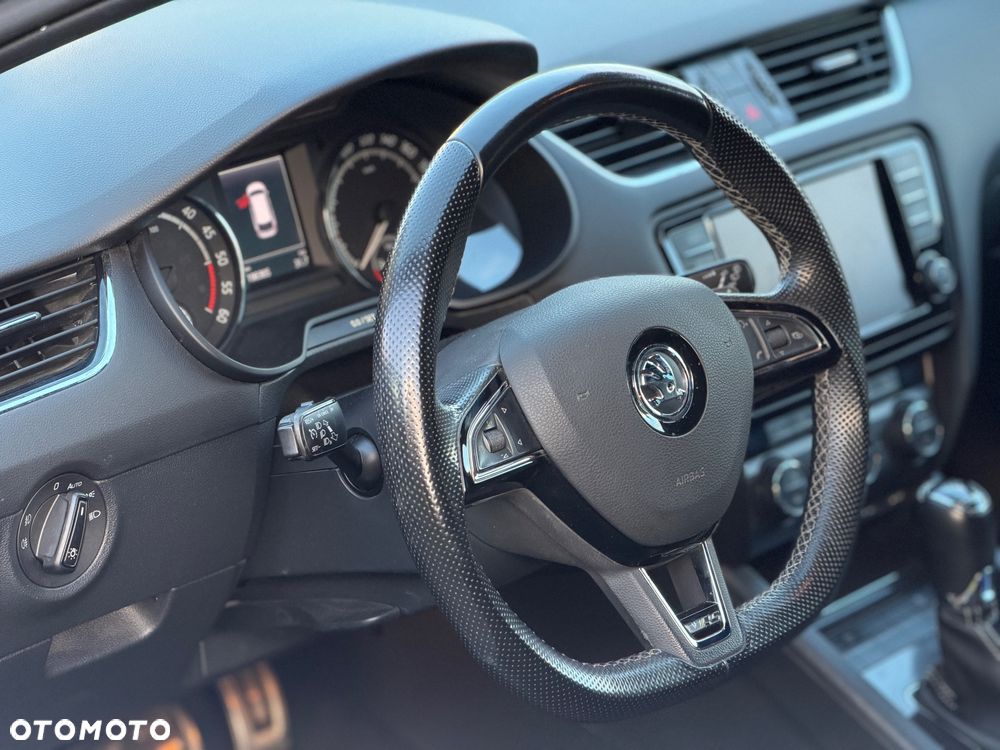 Skoda Octavia 2.0 TDI DSG RS - 26