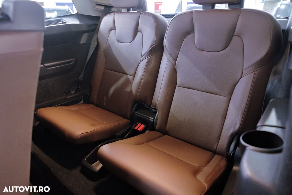 Volvo XC 90 B5 D AWD Geartronic Momentum Pro - 8