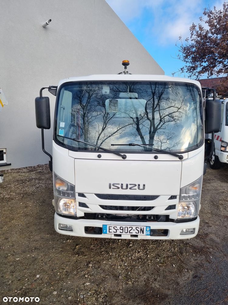 Isuzu M55 - 6