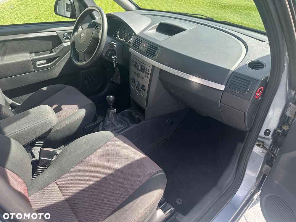Opel Meriva 1.6 16V Cosmo - 19