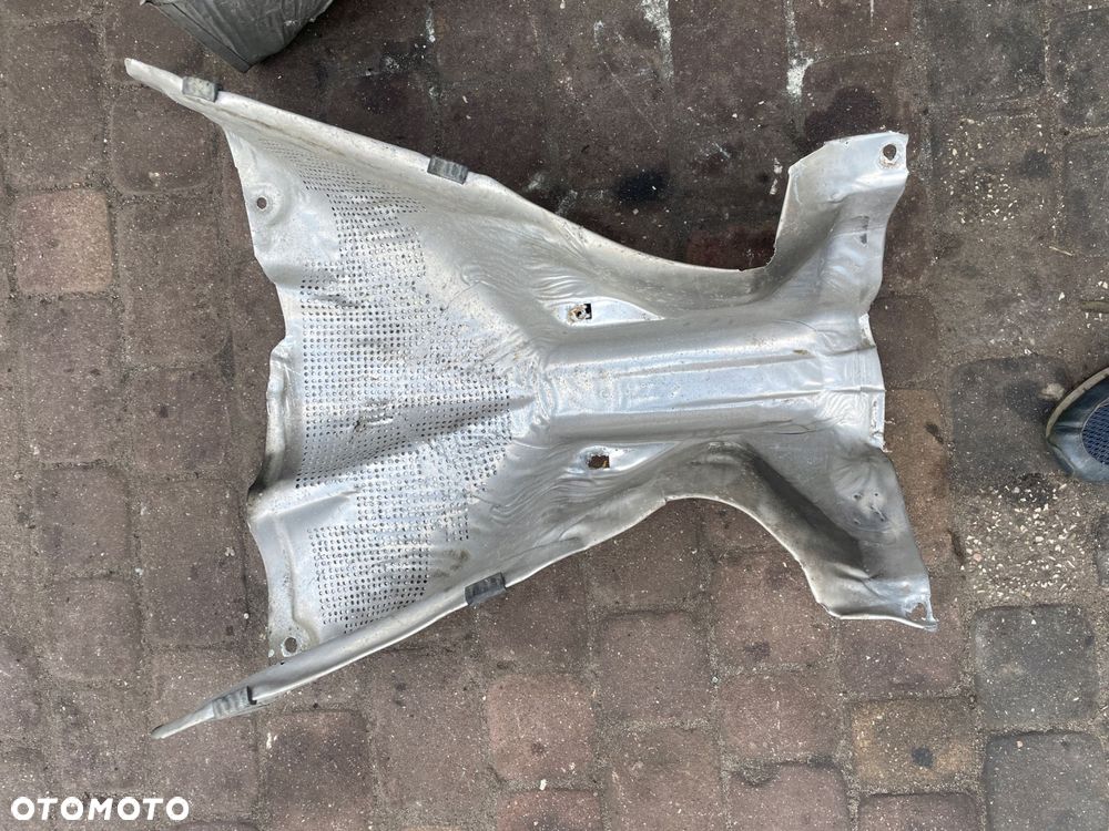 osłona termiczna wydechu bmw e39 2.0 2.3 2.5 2.8 3.0 i - 2