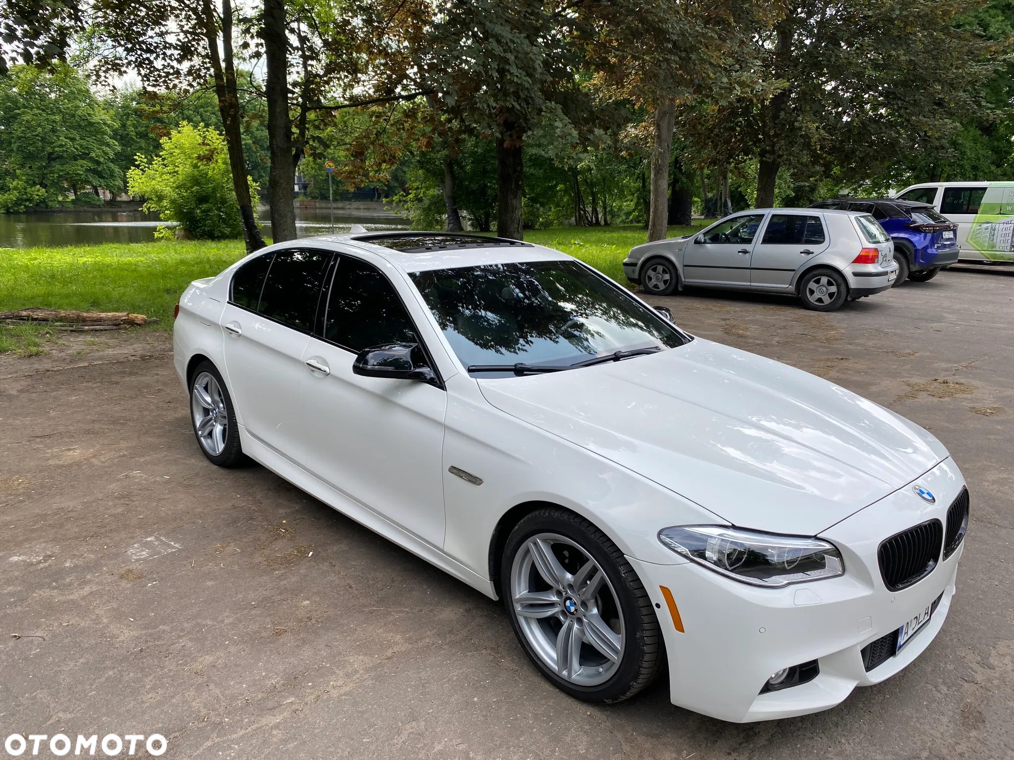 BMW Seria 5 550i - 10