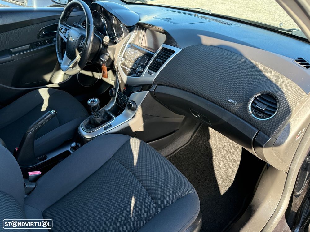 Chevrolet Cruze 2.0 VCDi LTZ - 19