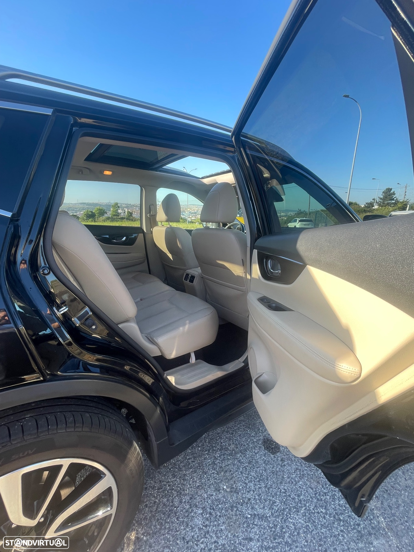 Nissan X-Trail 1.7 dCi Tekna 7L - 19