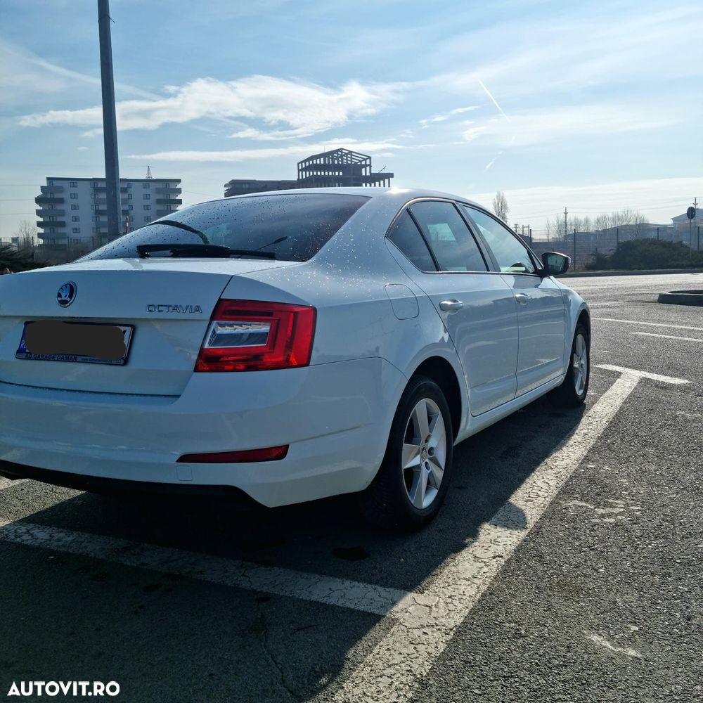 Skoda Octavia 2.0 TDI Style - 4