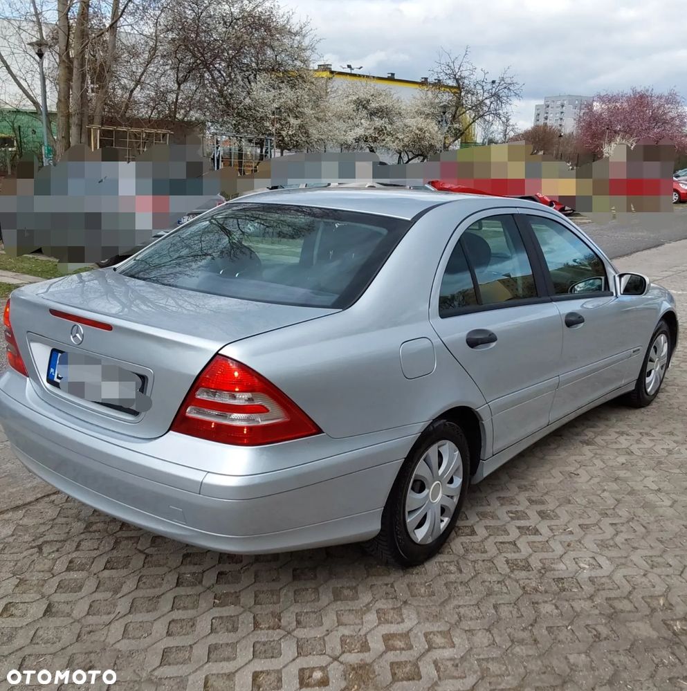 Mercedes-Benz Klasa C 180 Kompressor Classic - 10