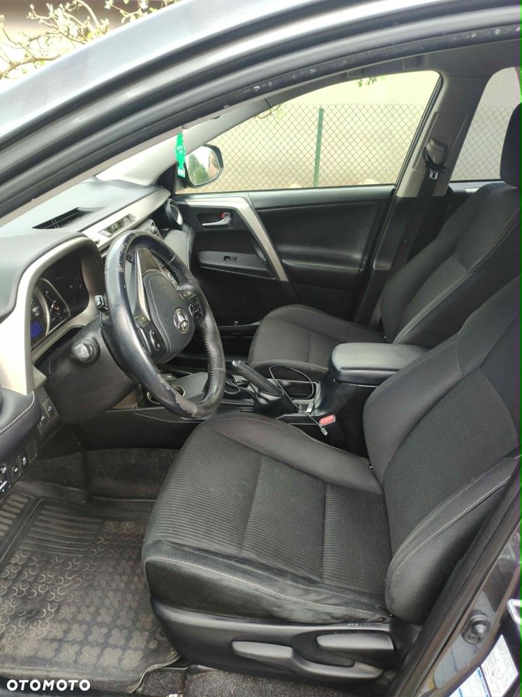 Toyota RAV4 - 10