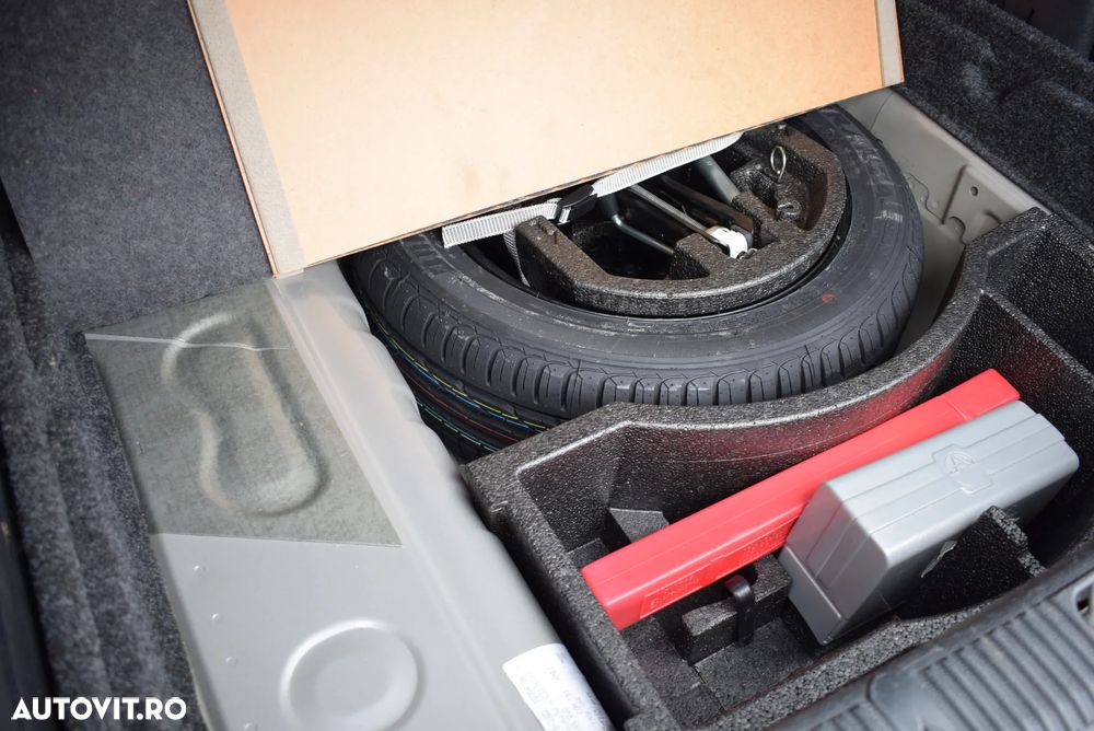 Skoda Fabia 1.2 TSI DSG STYLE EDITION - 23