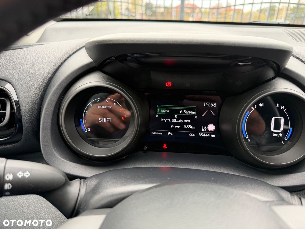 Toyota Yaris 1.5 Comfort - 12