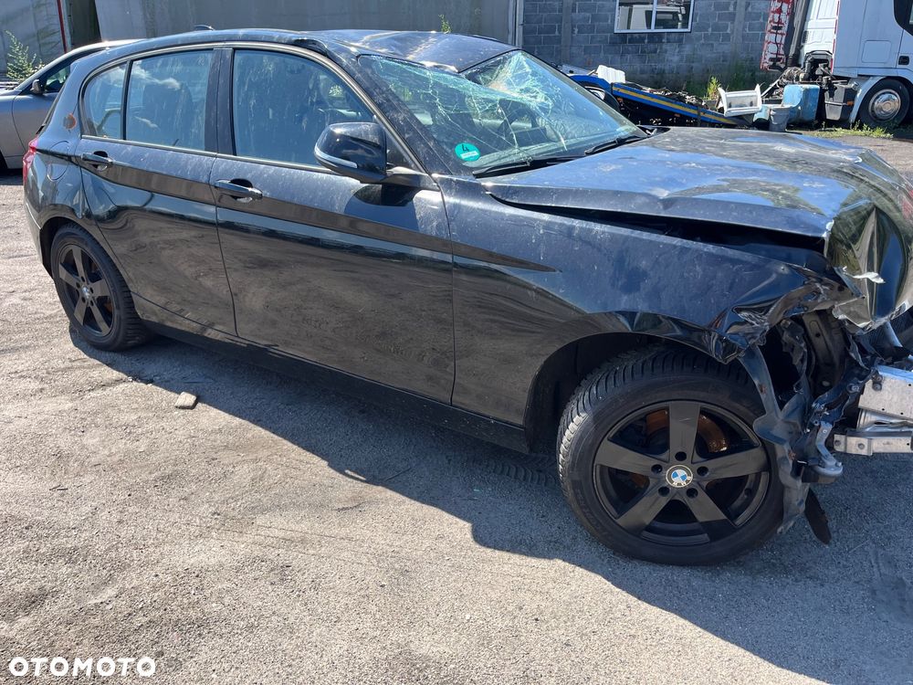 BMW Seria 1 116d Sport Line - 2