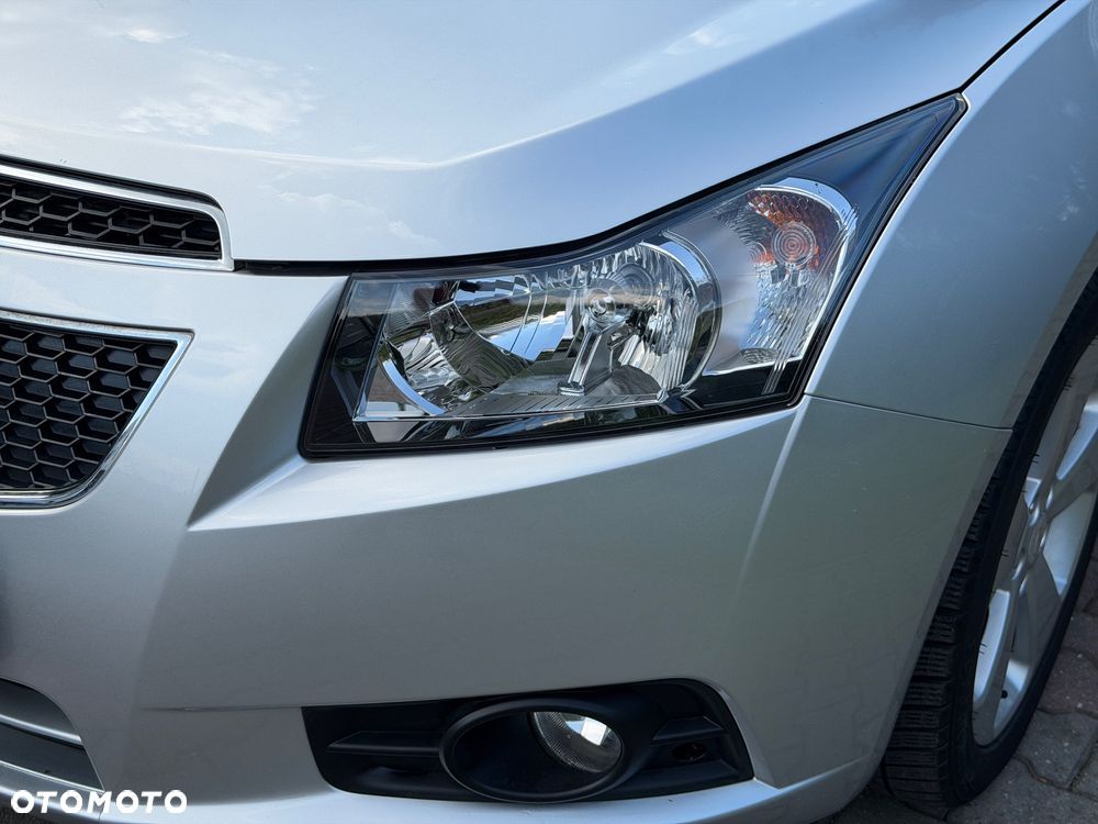 Chevrolet Cruze 1.8 LT+ - 11