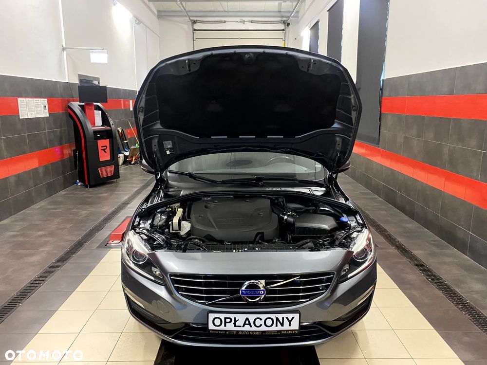 Volvo V60 D2 Summum - 24