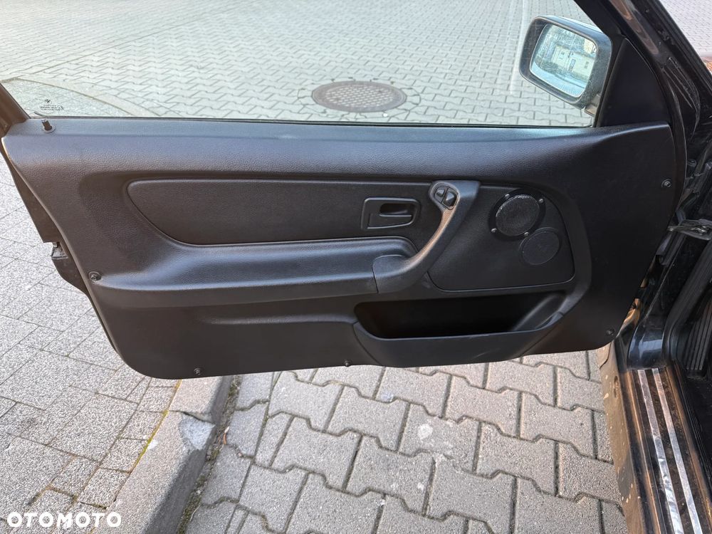 BMW Seria 3 316i - 15