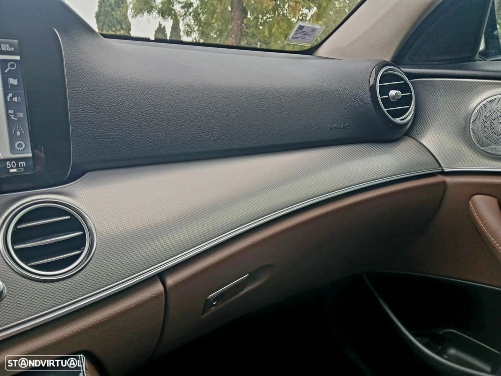 Mercedes-Benz E 300 Bluetec Hybrid Avantgarde - 31