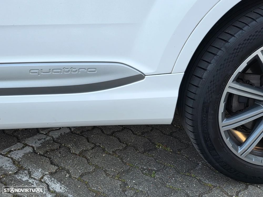 Audi Q7 3.0 TDI quattro S-line Tiptronic 7L - 10