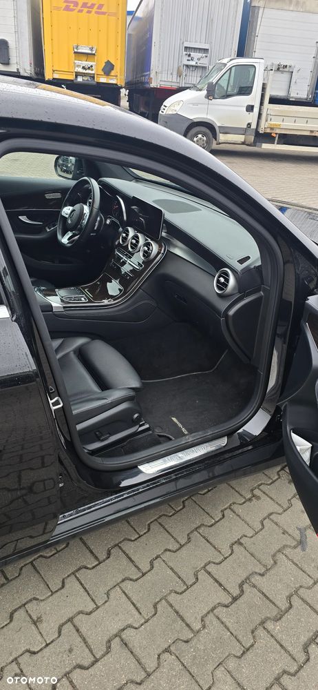 Mercedes-Benz GLC - 12