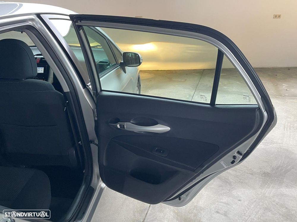 Toyota Auris 1.4 D-4D Cool - 24