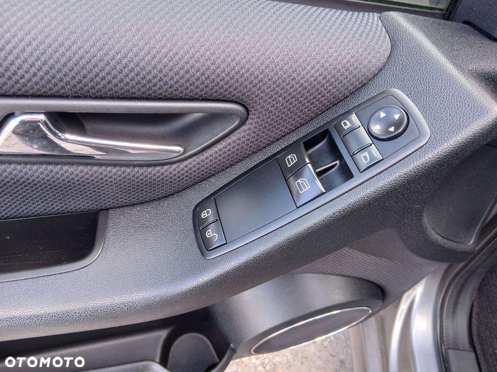 Mercedes-Benz Klasa B 150 BlueEFFICIENCY - 17