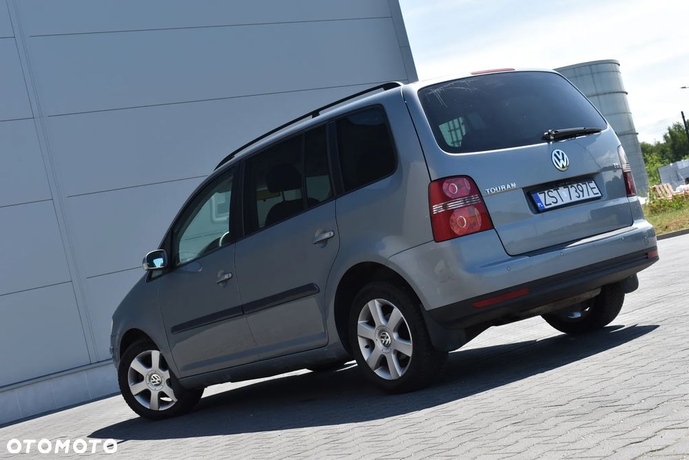 Volkswagen Touran 1.4 TSI Cross - 36