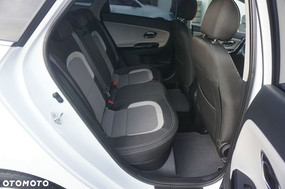 Kia Ceed 1.6 GDI Dream Team Edition - 21