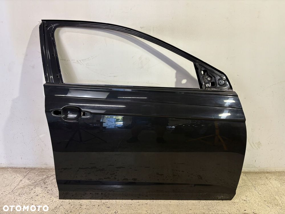 DRZWI PRZEDNIE PRAWE VOLKSWAGEN POLO 2G
