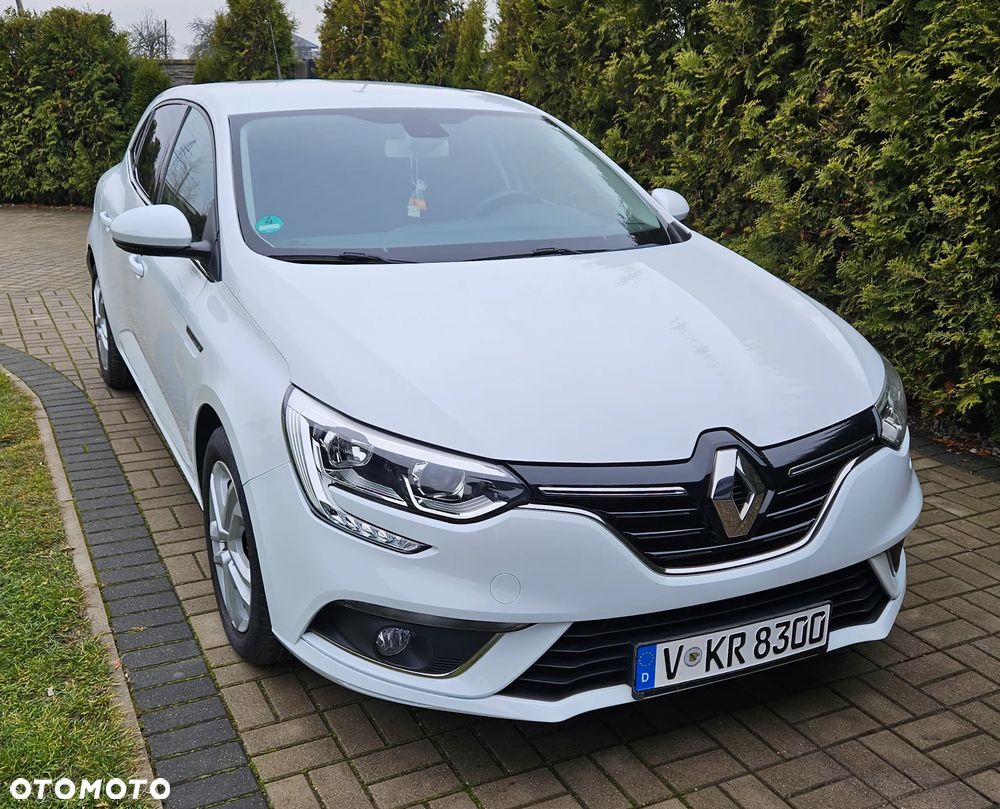 Renault Megane ENERGY TCe 100 LIFE - 23