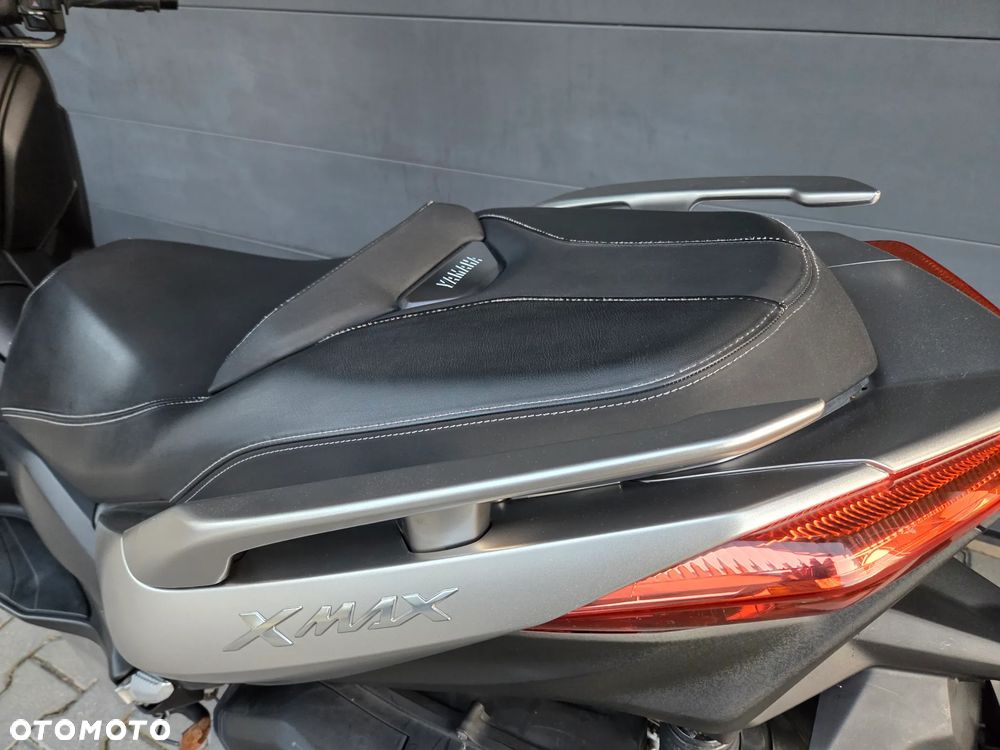 Yamaha X-max - 12