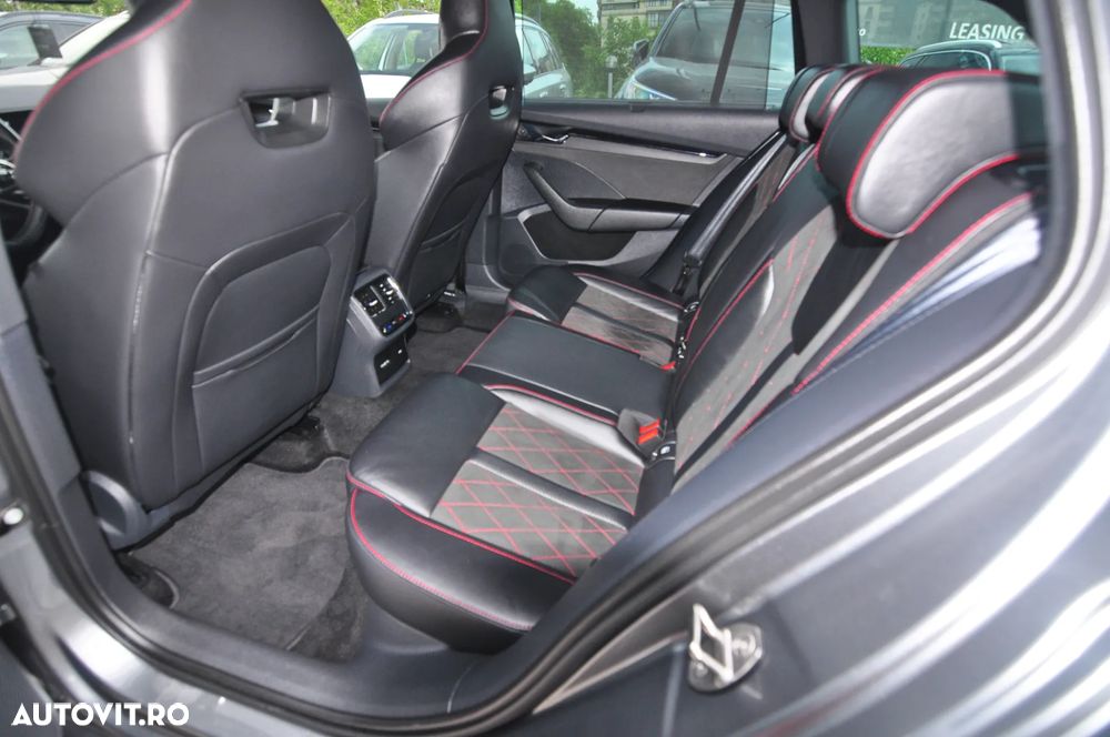 Skoda Octavia 2.0 TDI DSG 4X4 RS Plus - 20
