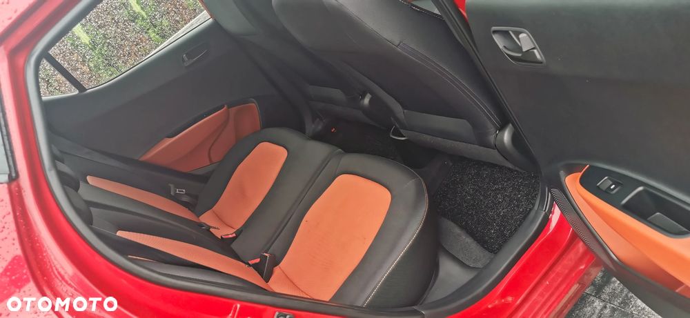 Hyundai i10 1.2 Fifa World Cup Edition - 26